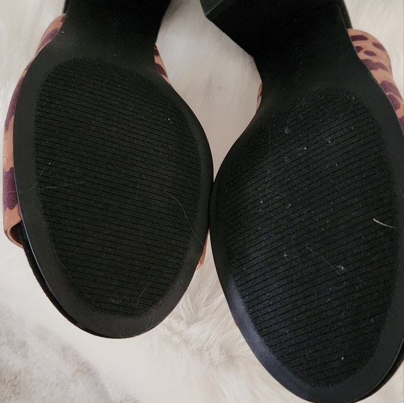 NWOT !!  KELLY AND KATIE CHEETAH SANDALS !! - Picture 4 of 5